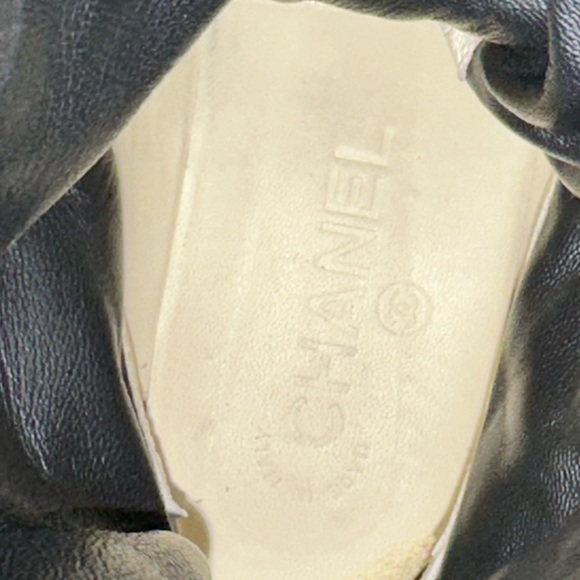 Chanel Tweed Leather Engineer Boots Black CC Logo 37.5 Buckle Moto - Picture 10 of 11